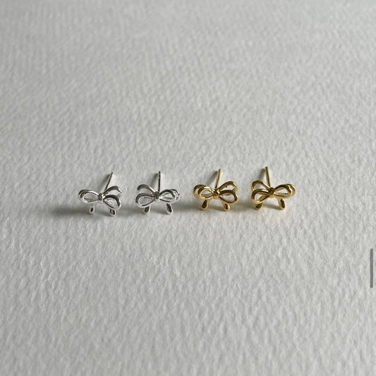 Silver ribbon earrings