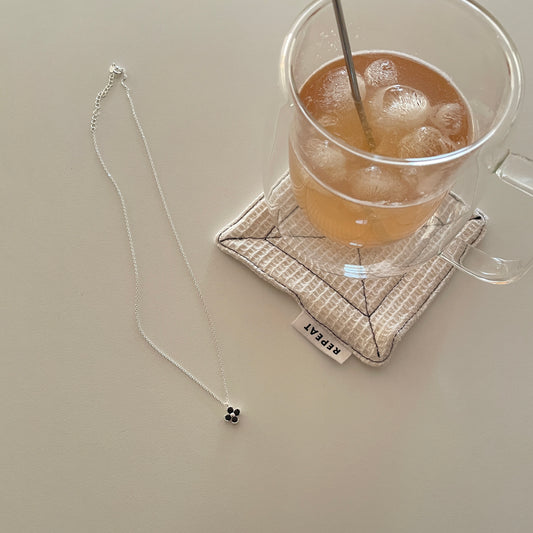 Black stone flower necklace