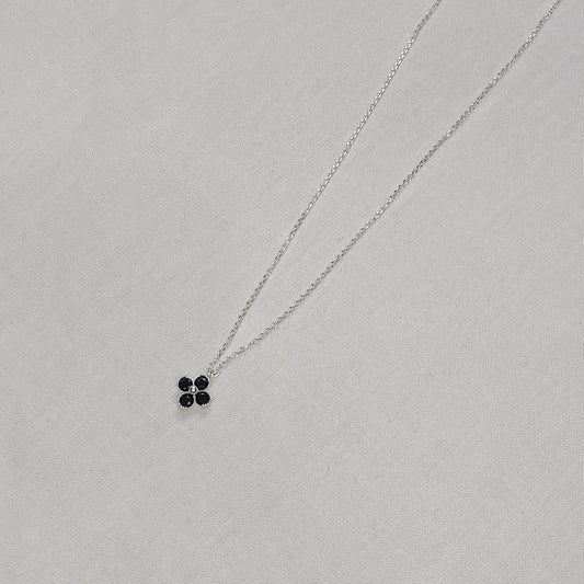 Black stone flower necklace