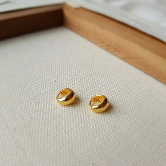 Mini bold one-touch earrings