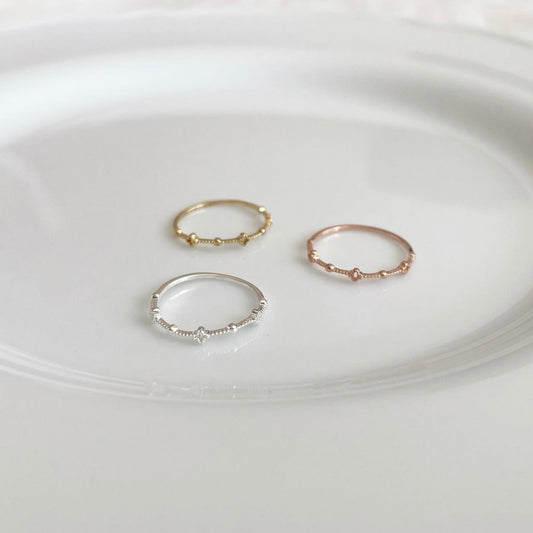 Basic clover petite ring