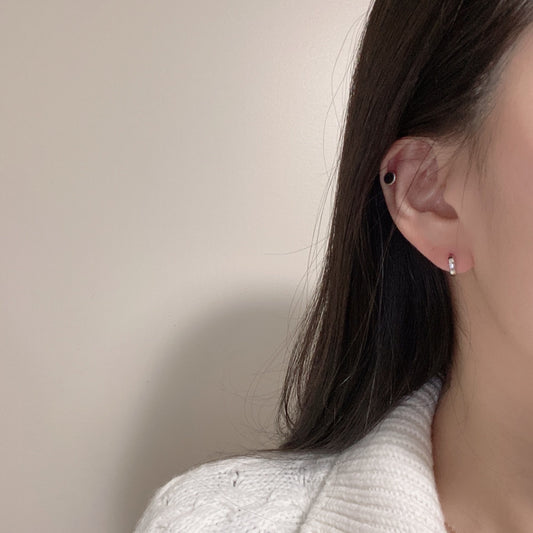 Daily one-touch earrings
