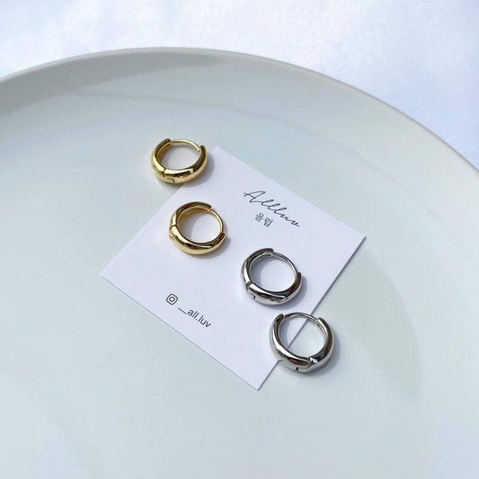 Pie one-touch earrings