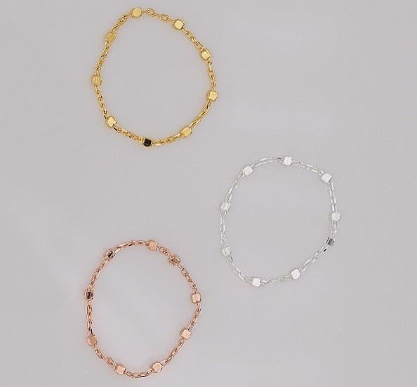 Silver cube point ring