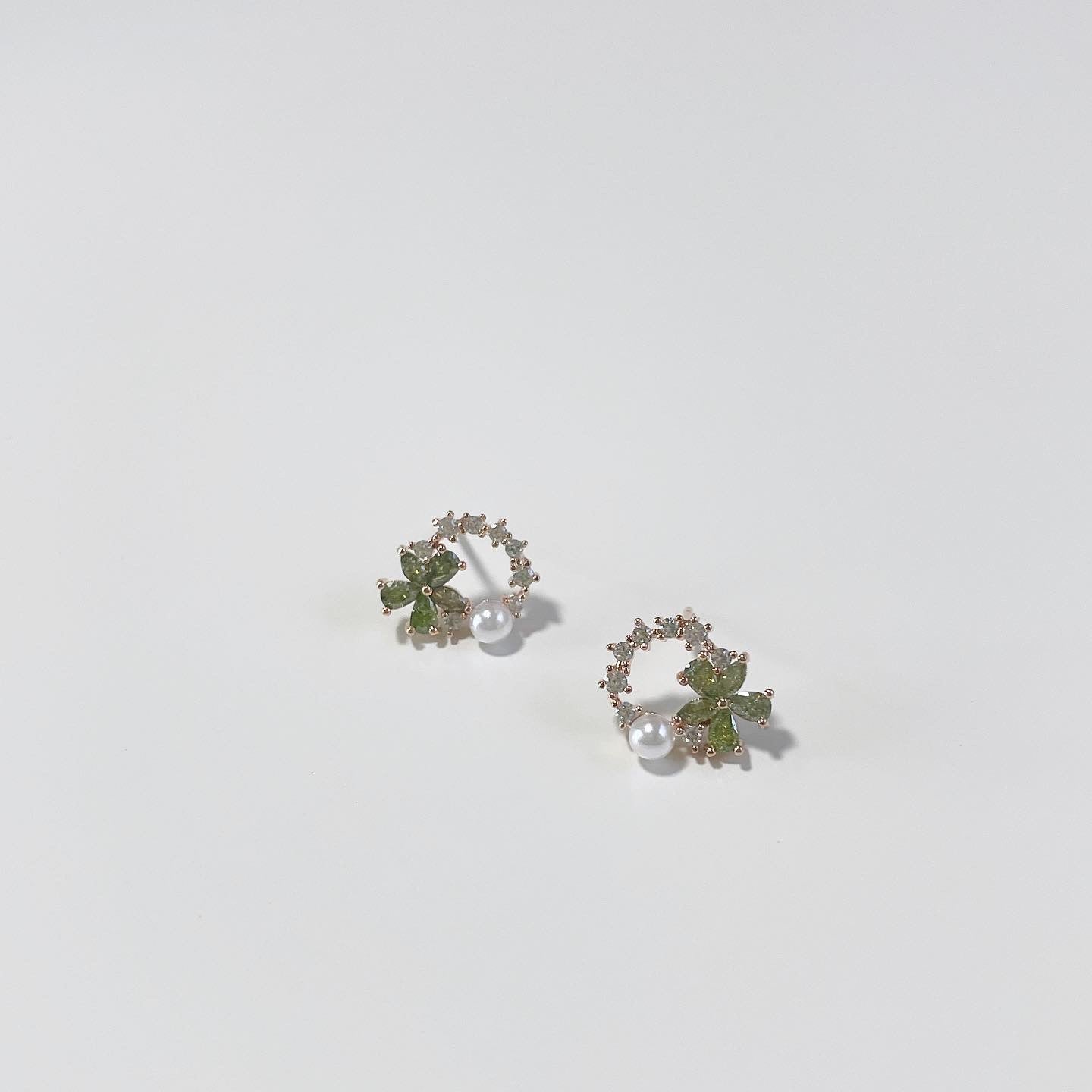 Mistletoe earrings