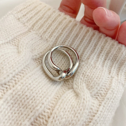 Double twist ring