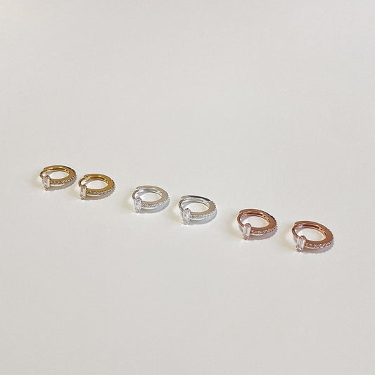 Cubic T one-touch earrings