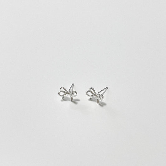 Silver ribbon earrings