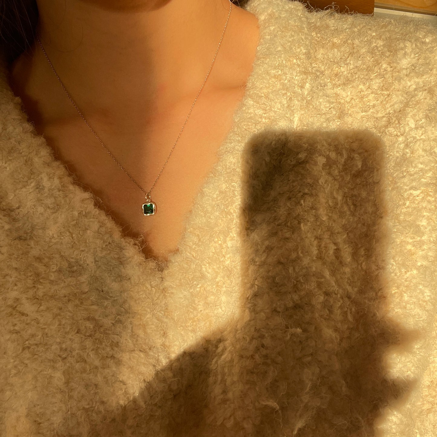 Green point necklace