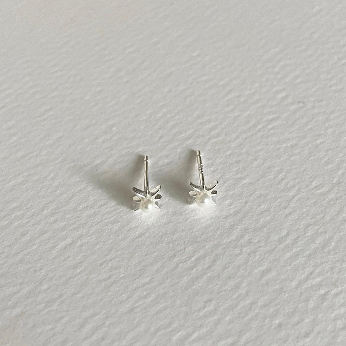 Sirius stud earrings