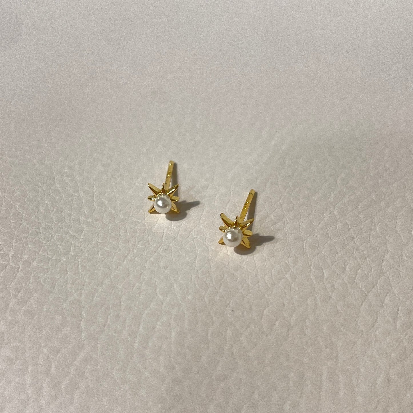 Sirius stud earrings