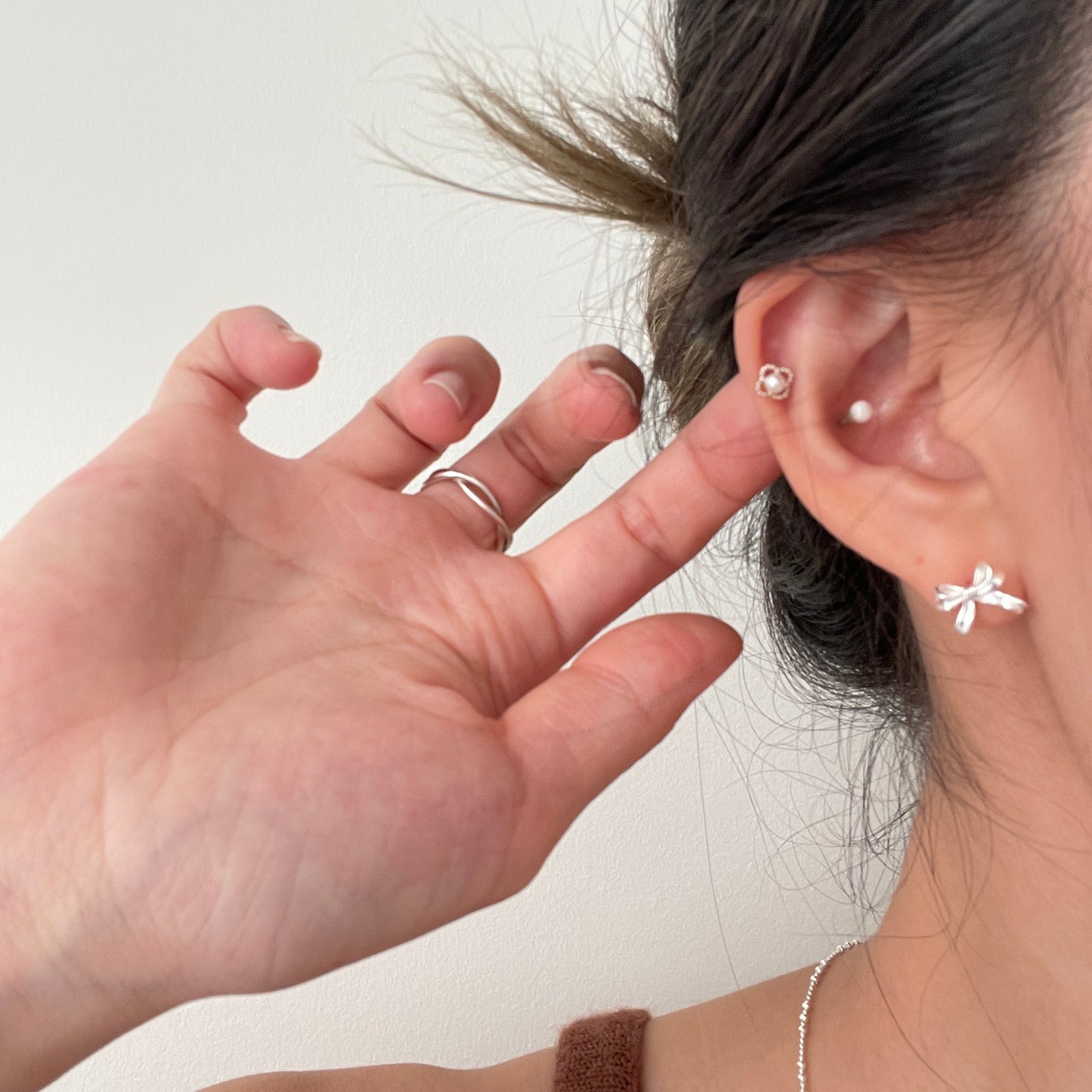 Pearlie flower piercing