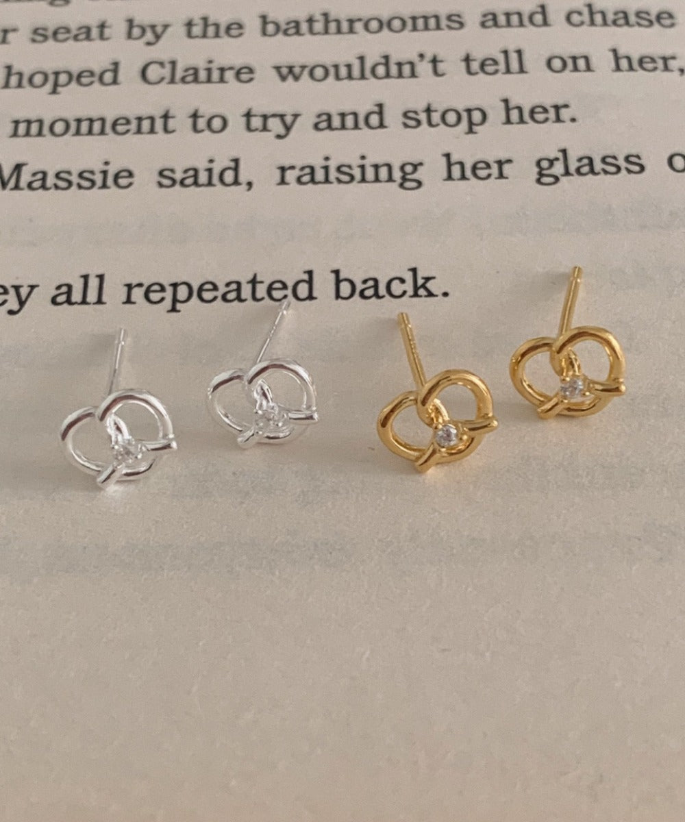 Mini pretzel stud earrings