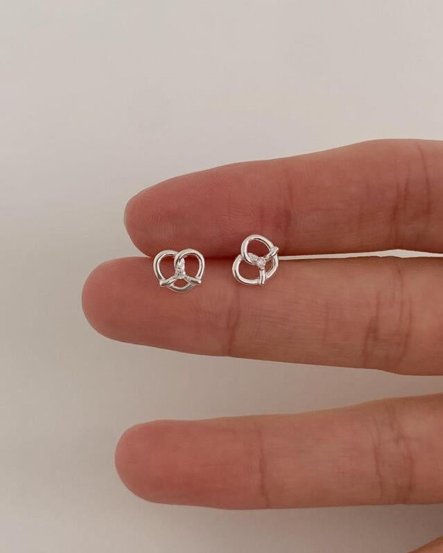 Mini pretzel stud earrings