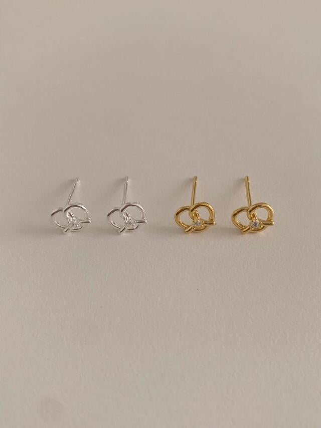 Mini pretzel stud earrings