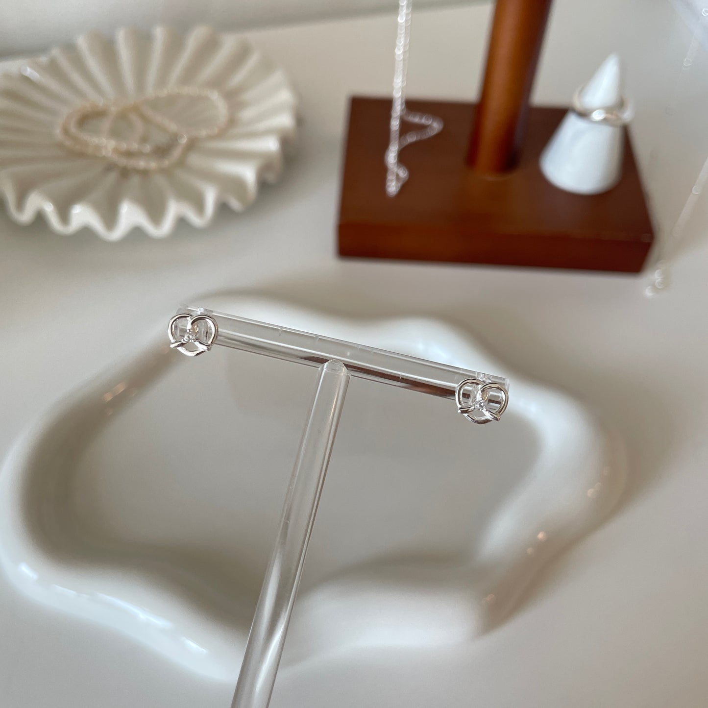 Mini pretzel stud earrings