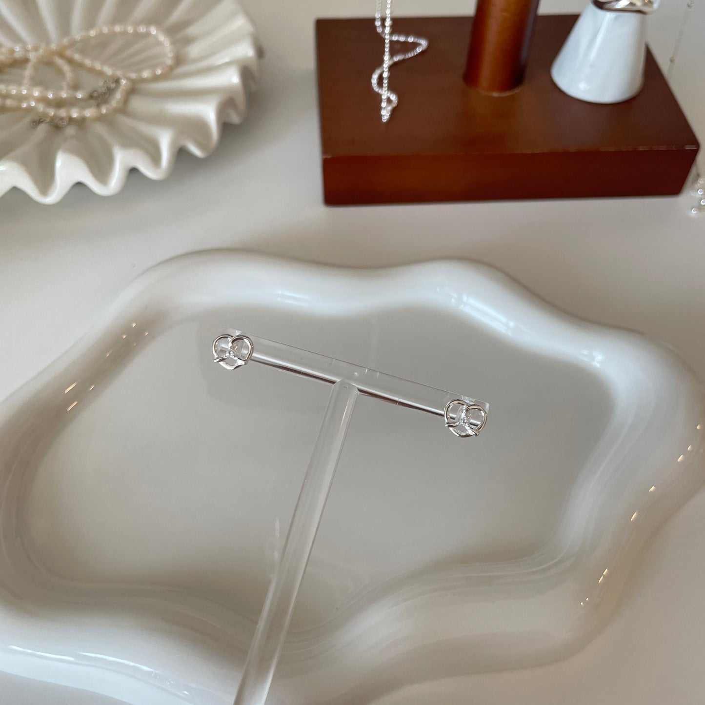 Mini pretzel stud earrings