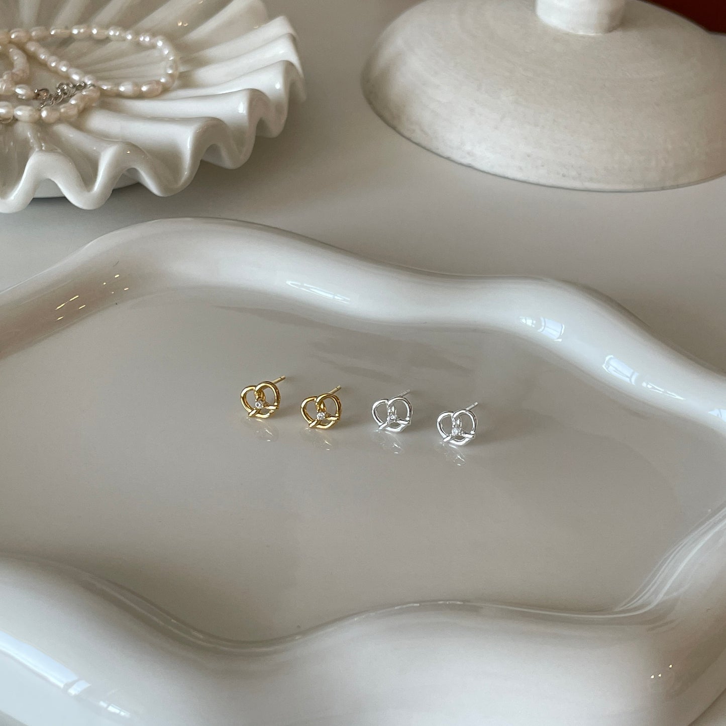 Mini pretzel stud earrings