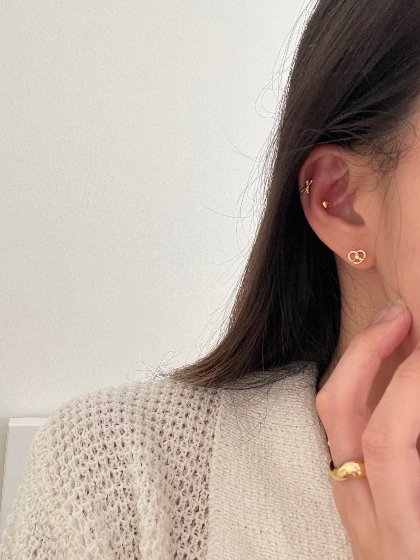 Mini pretzel stud earrings