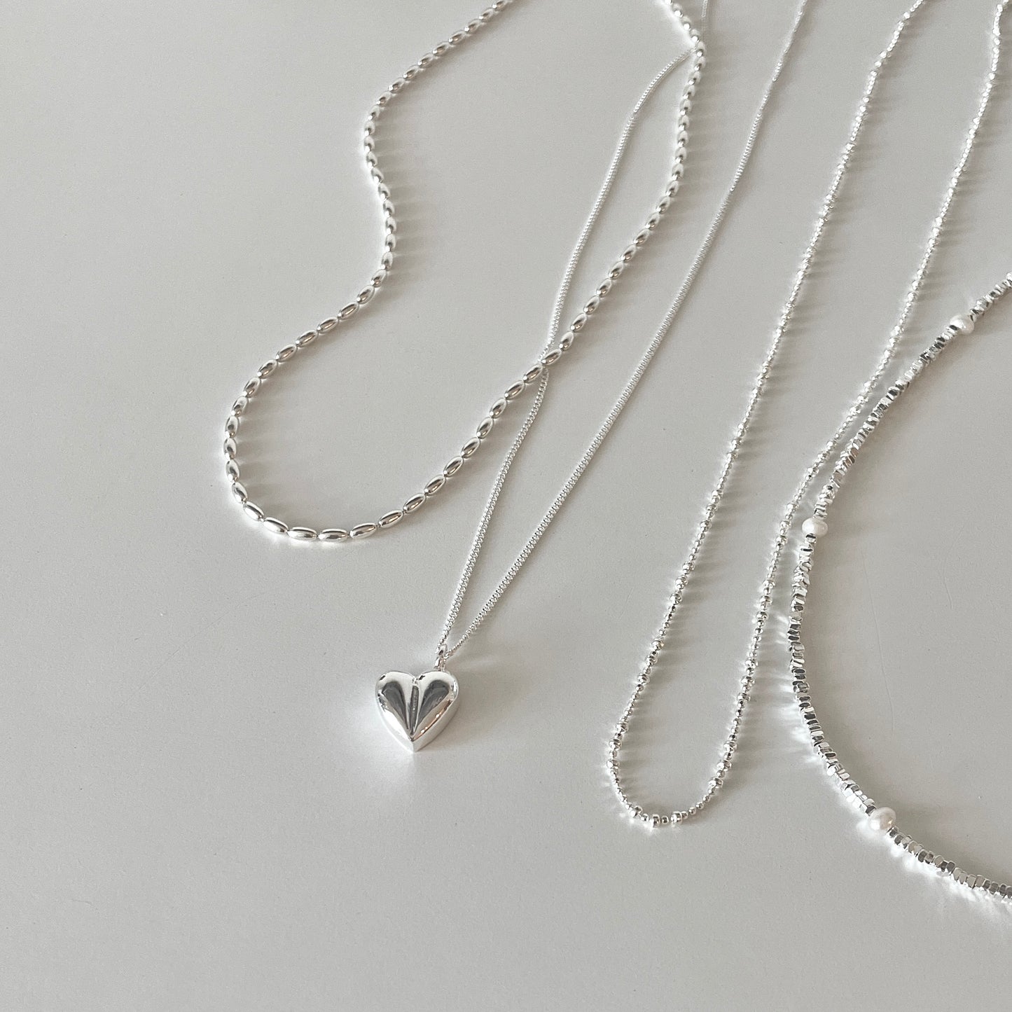 Silver pearl necklace