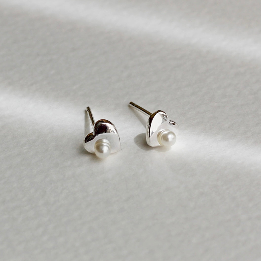 Joy pearl earrings