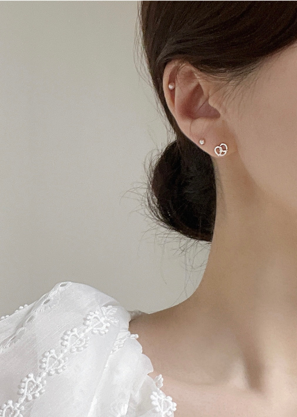 Mini pretzel stud earrings