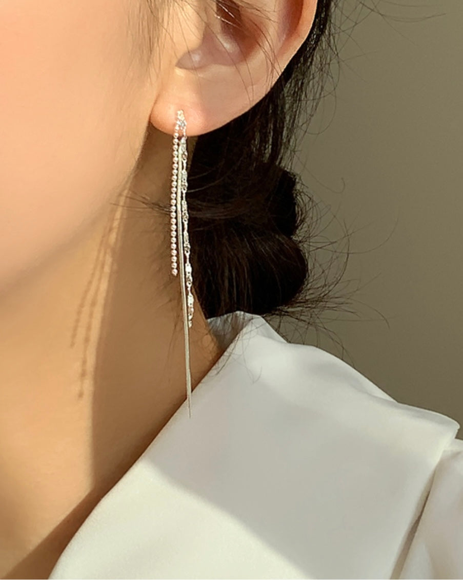 IU long chain earrings