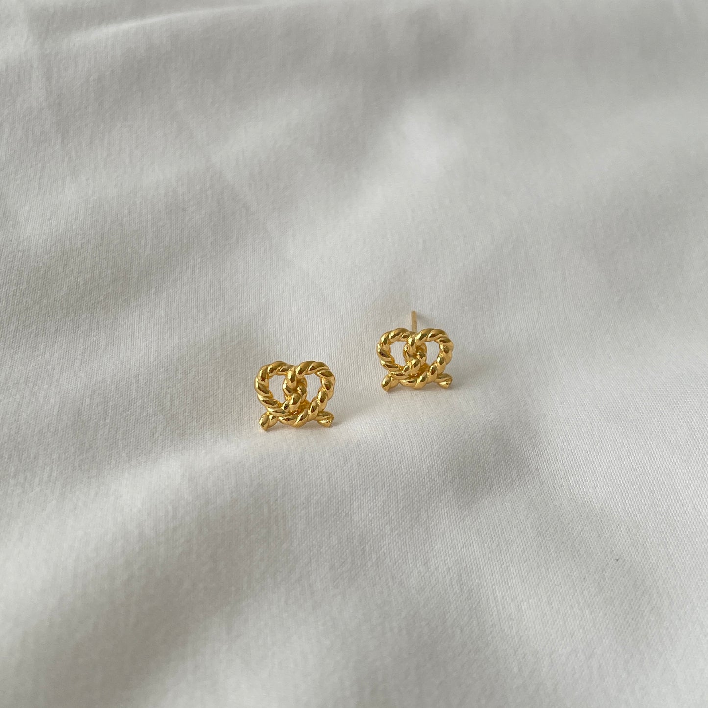 Twisted pretzel earrings