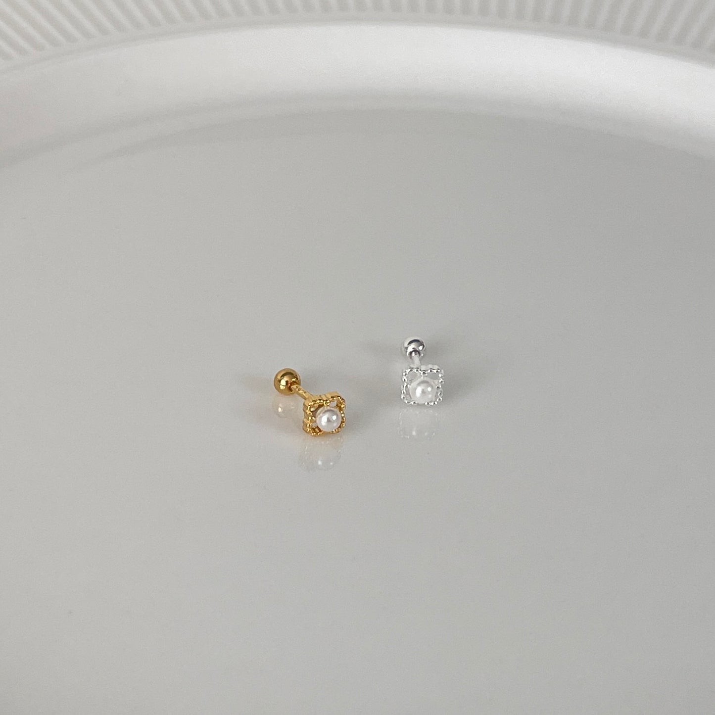 Pearlie flower piercing