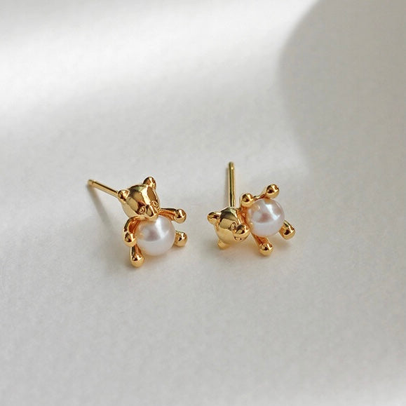 Teddy pearl earrings