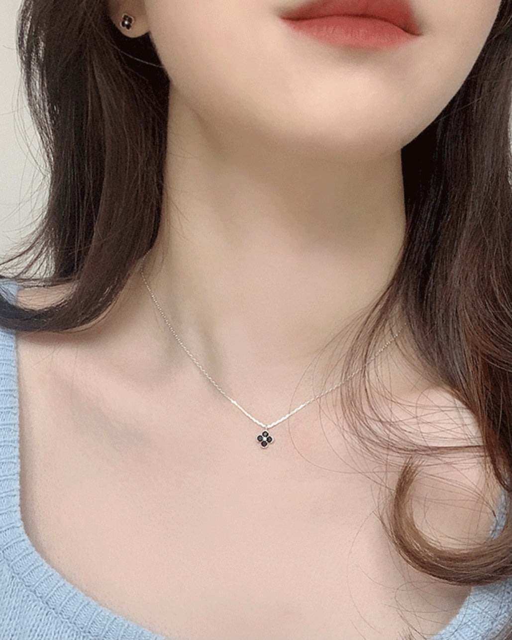 Black stone flower earrings