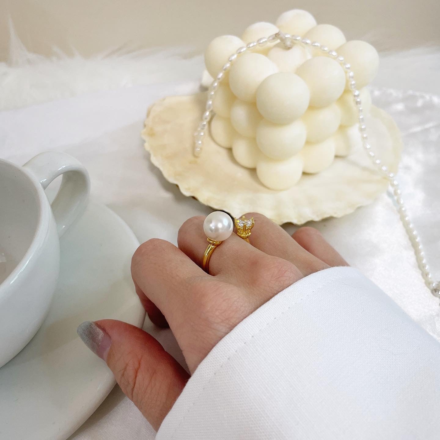 Pearl and cubic ring