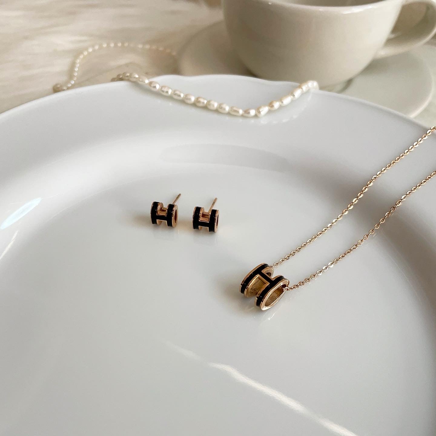 H necklace