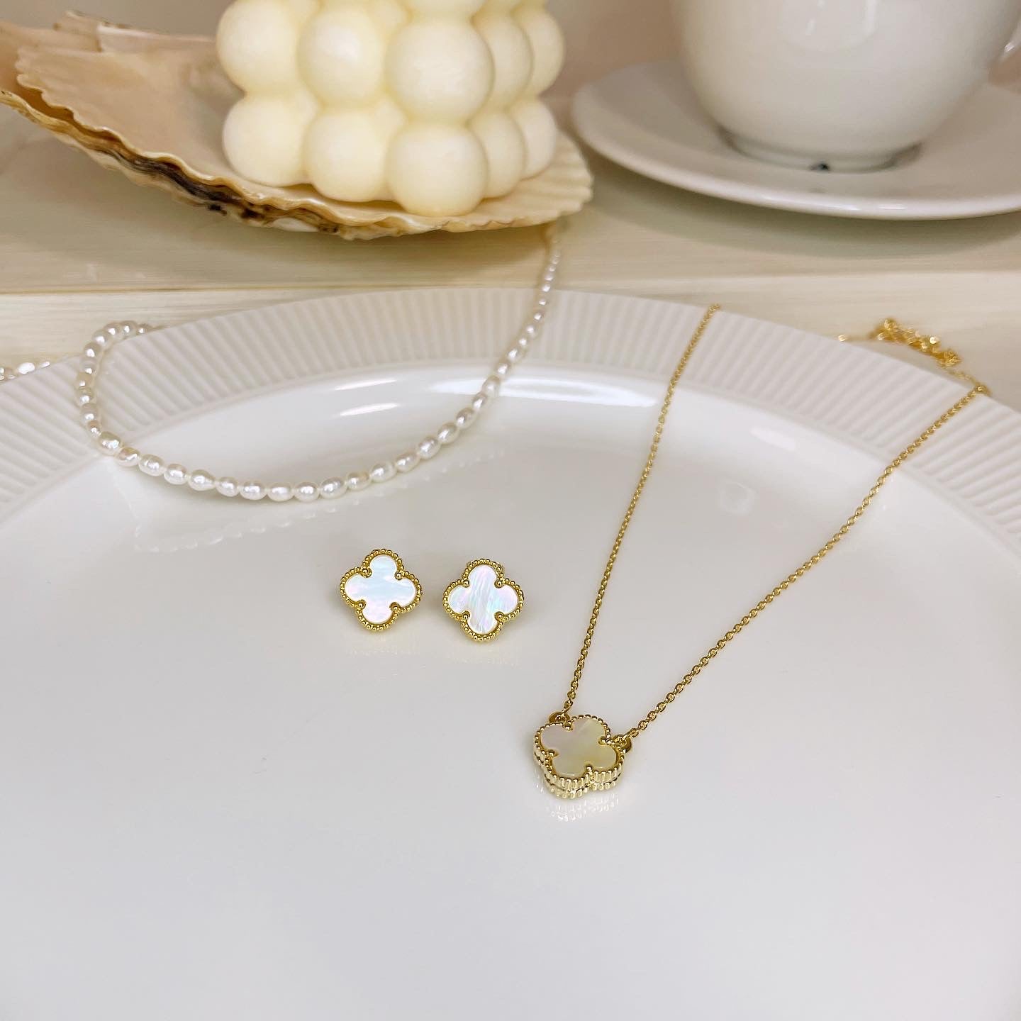 Basic clover earrings