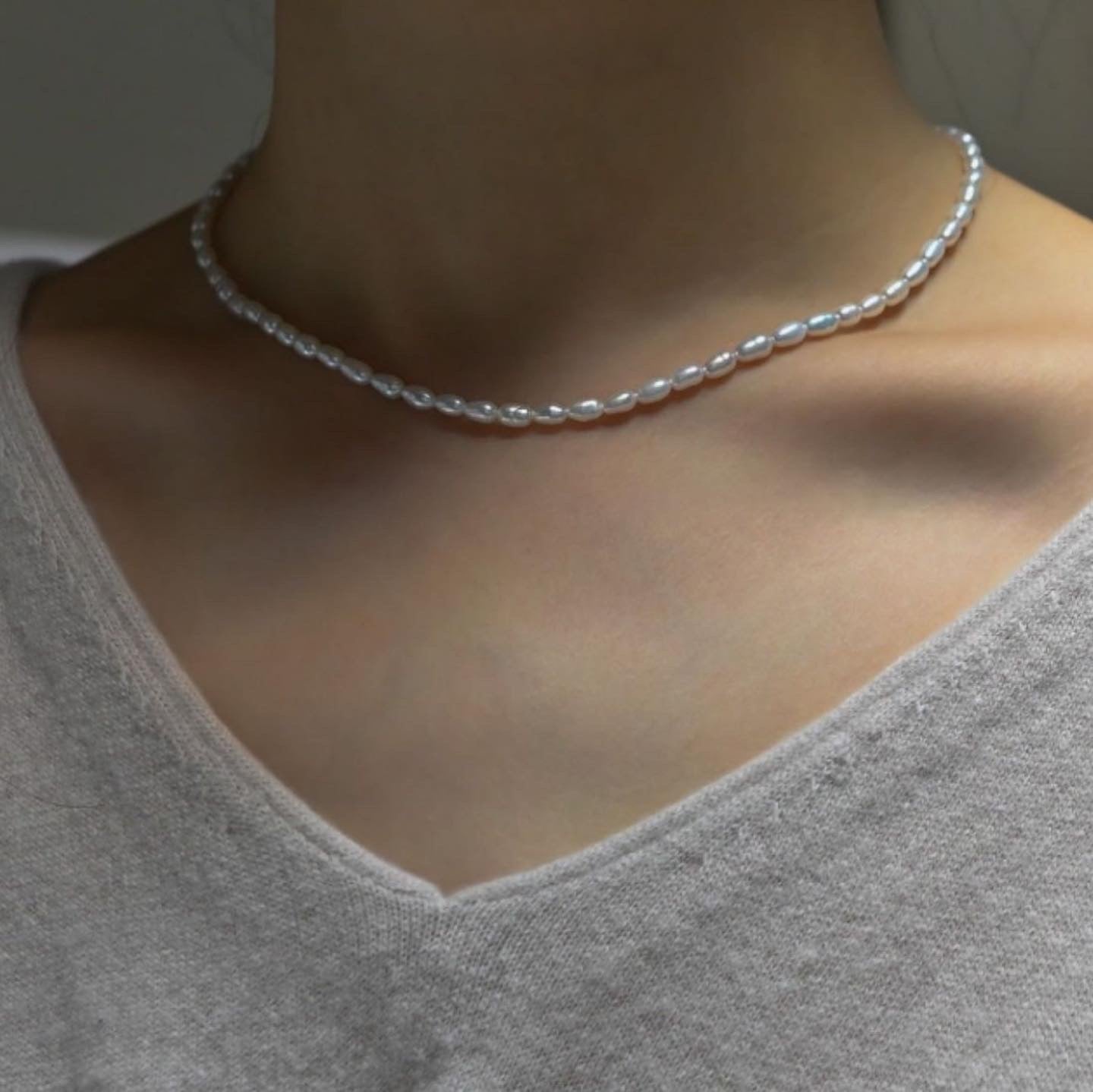 Basic pearl necklace