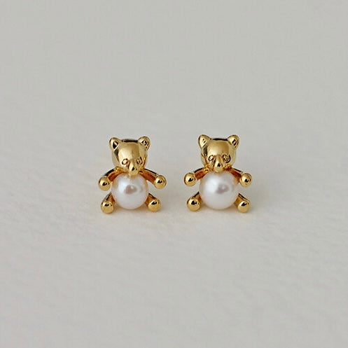 Teddy pearl earrings
