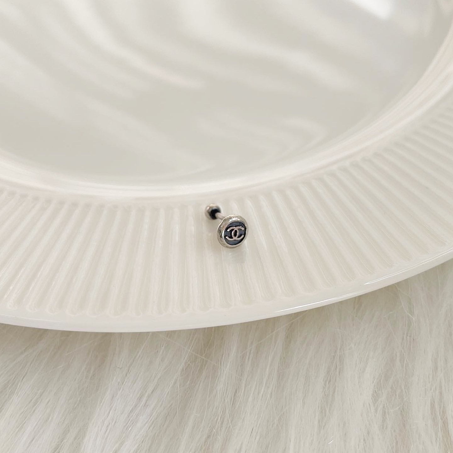 Vintage mini cc piercing