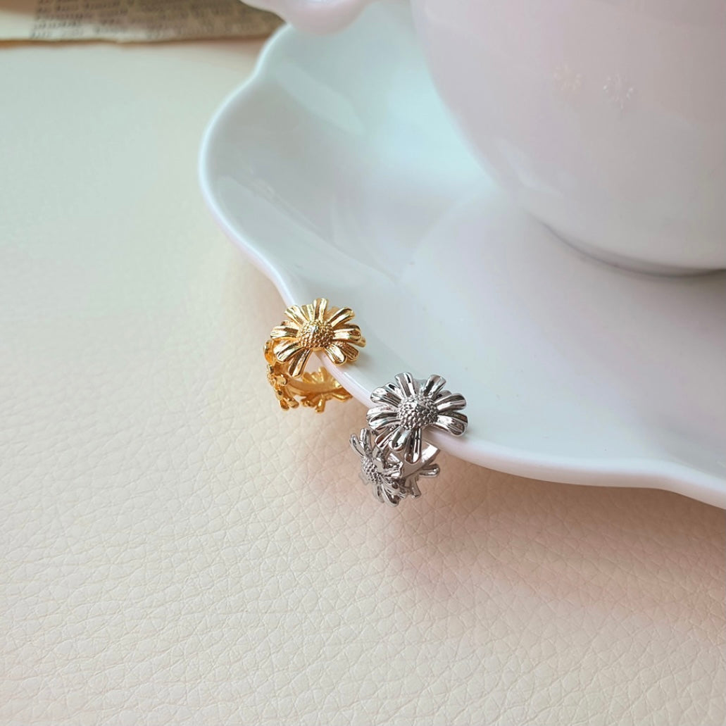 Sunflower ear-cuff