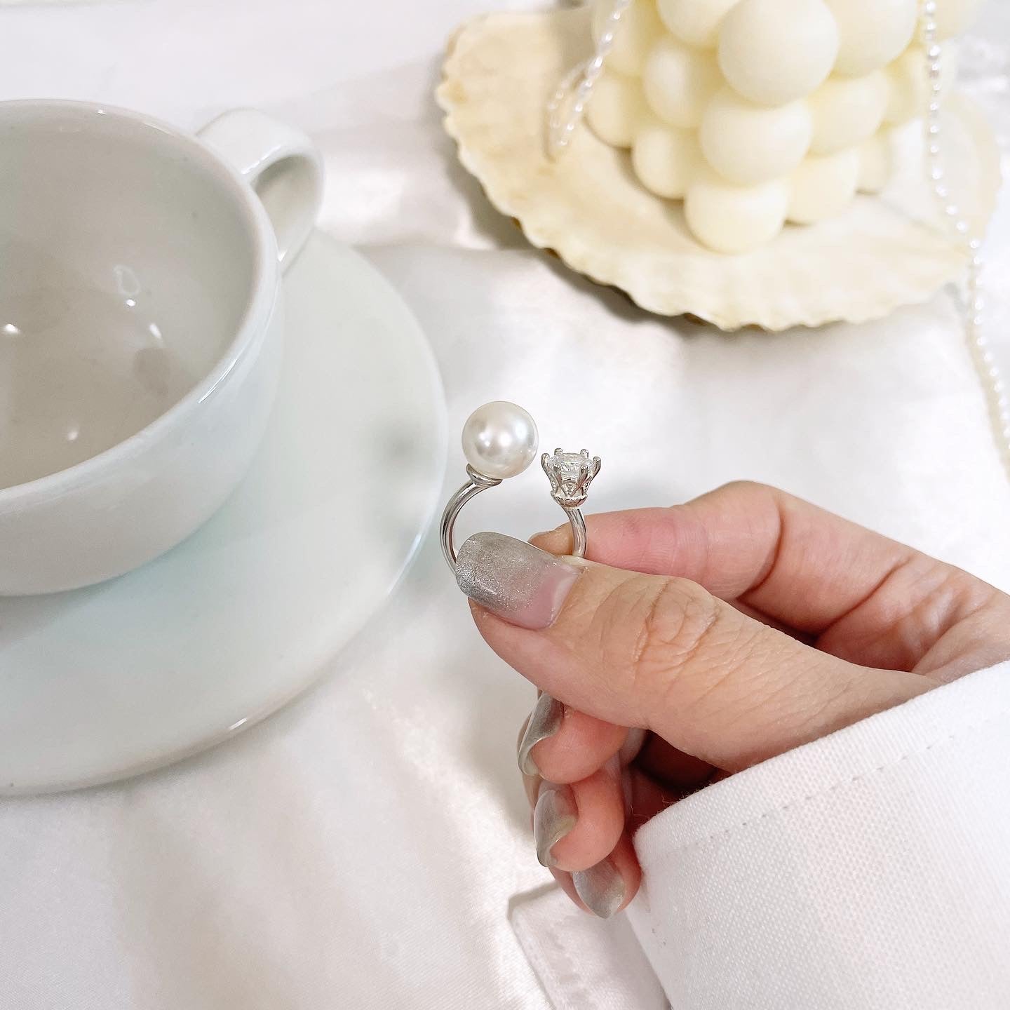 Pearl and cubic ring