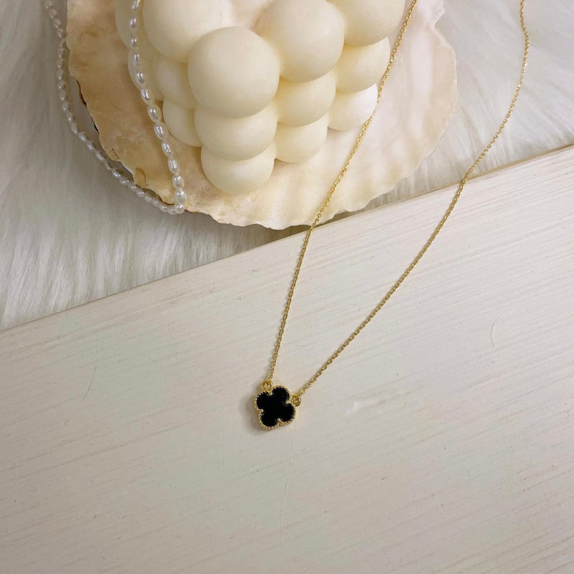 Basic clover earrings