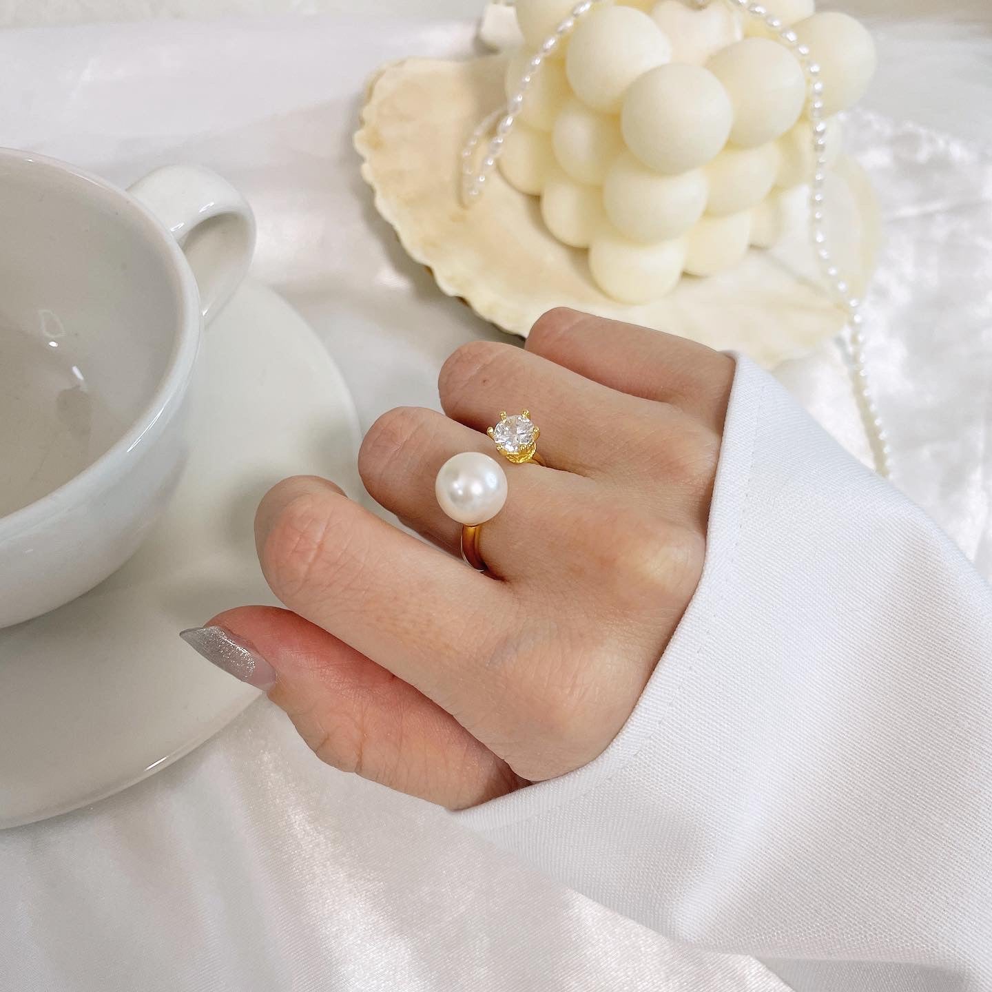 Pearl and cubic ring