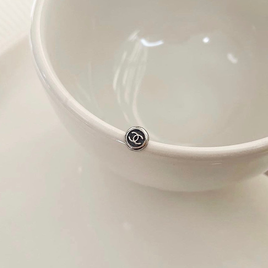 Vintage mini cc piercing