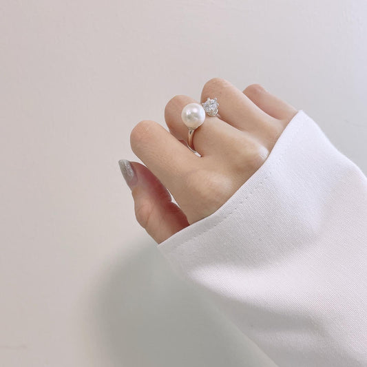 Pearl and cubic ring