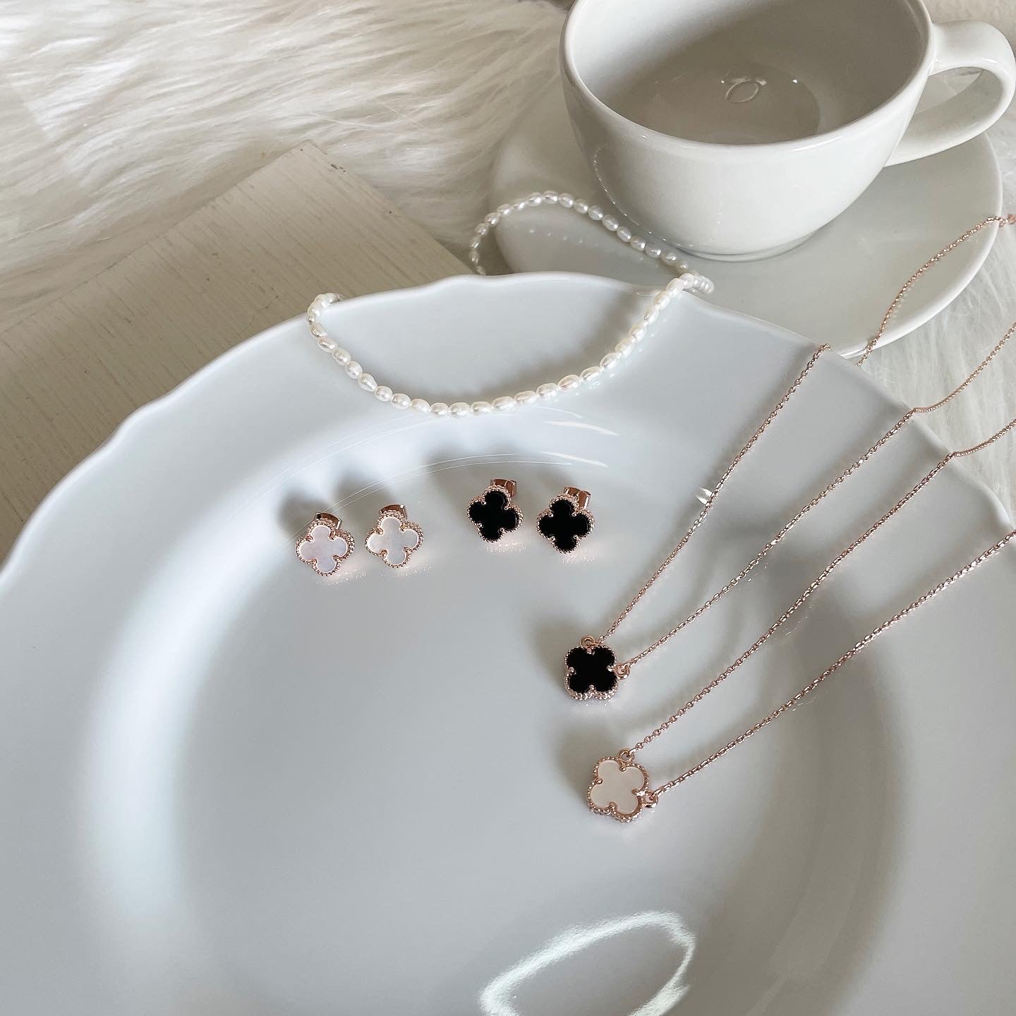 Basic clover earrings