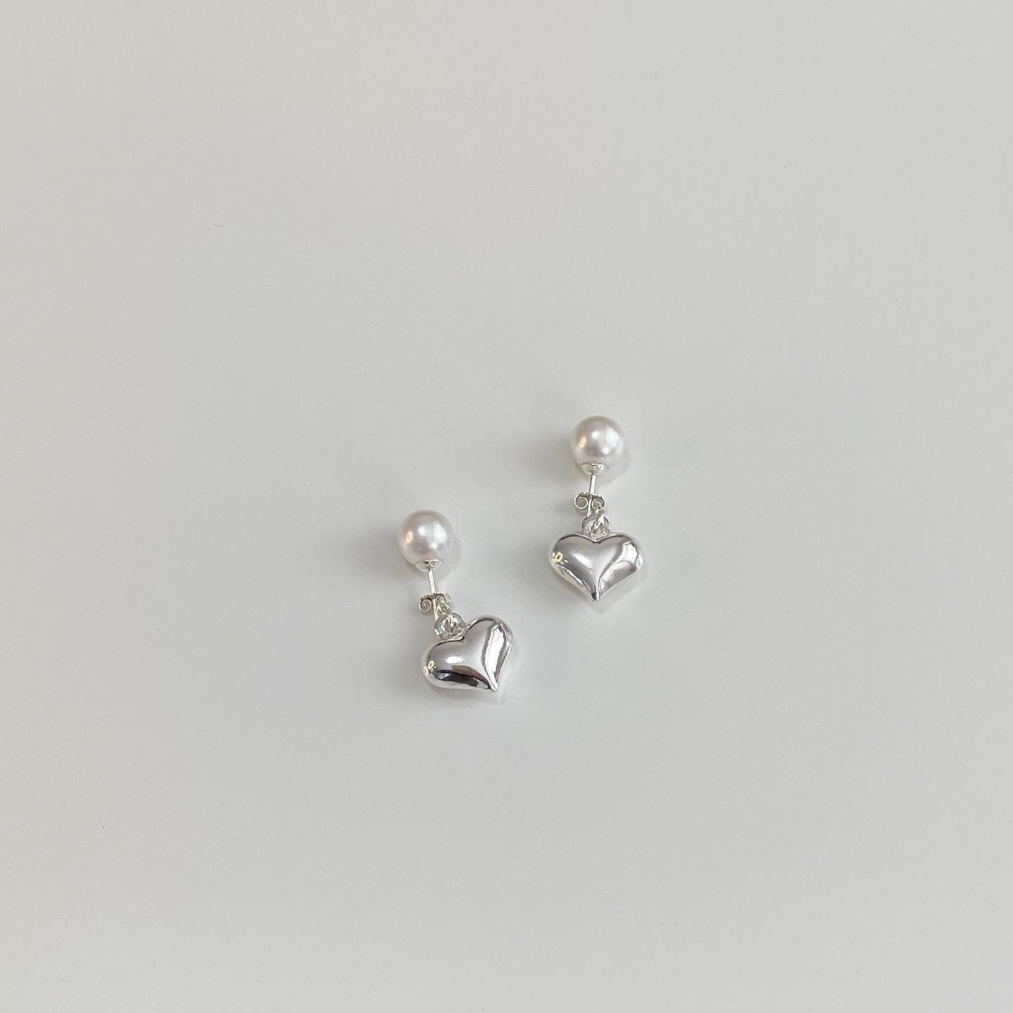 Balloon heart earrings