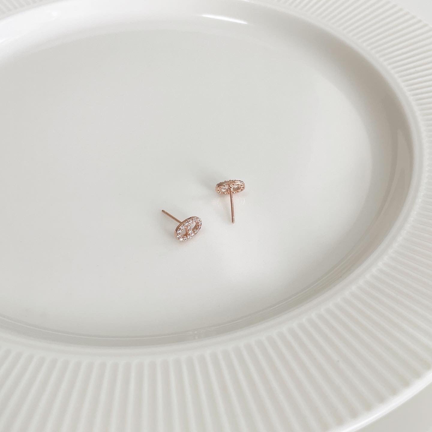 Chandal stud earrings