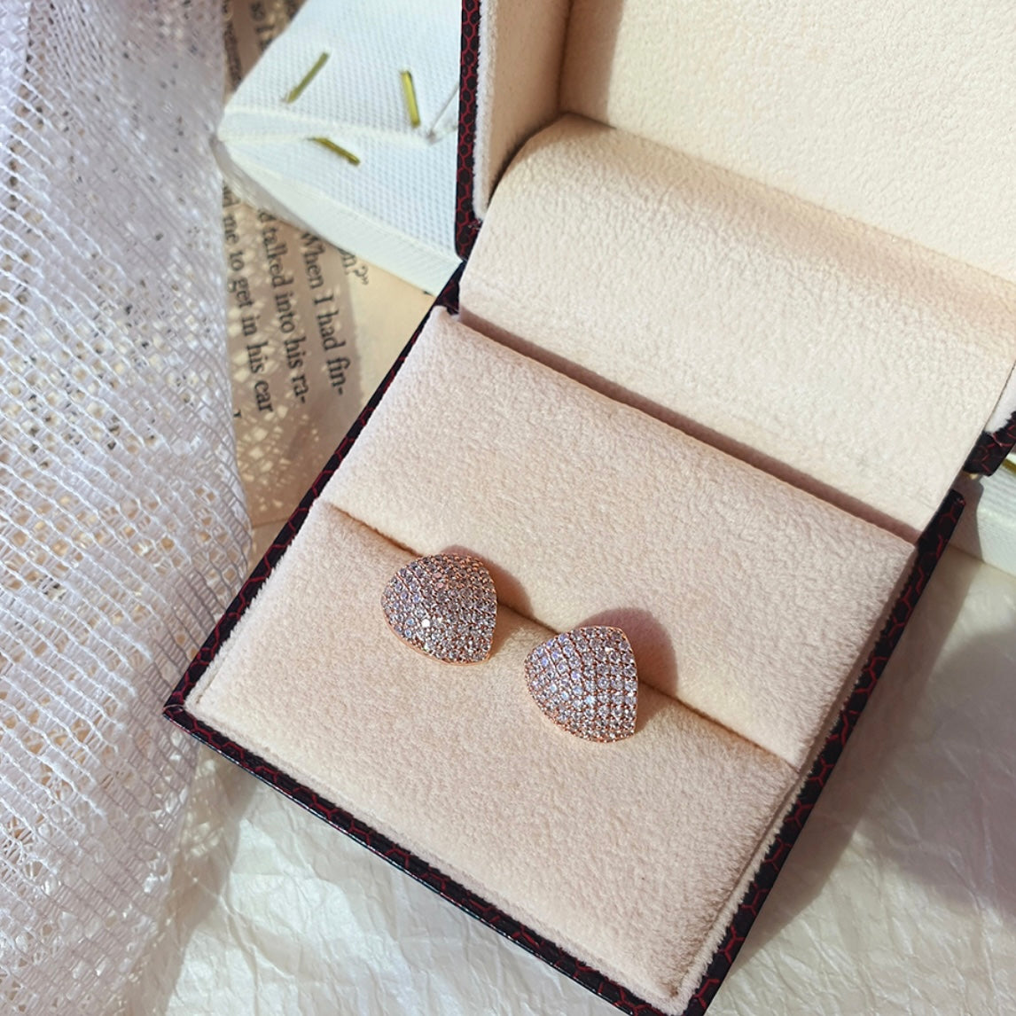 Diamond shell earrings