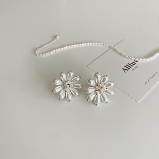 Cotton point earrings