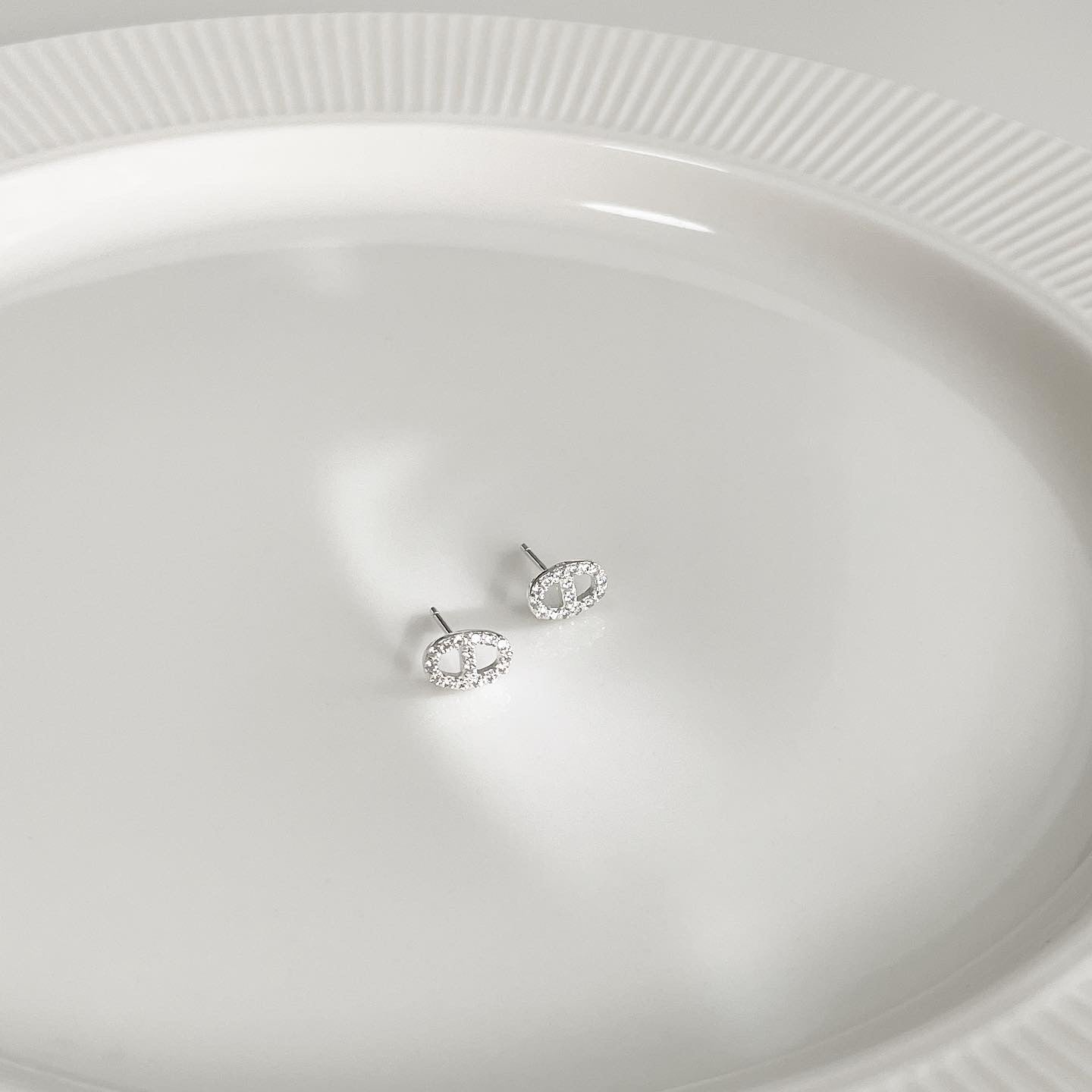 Chandal stud earrings