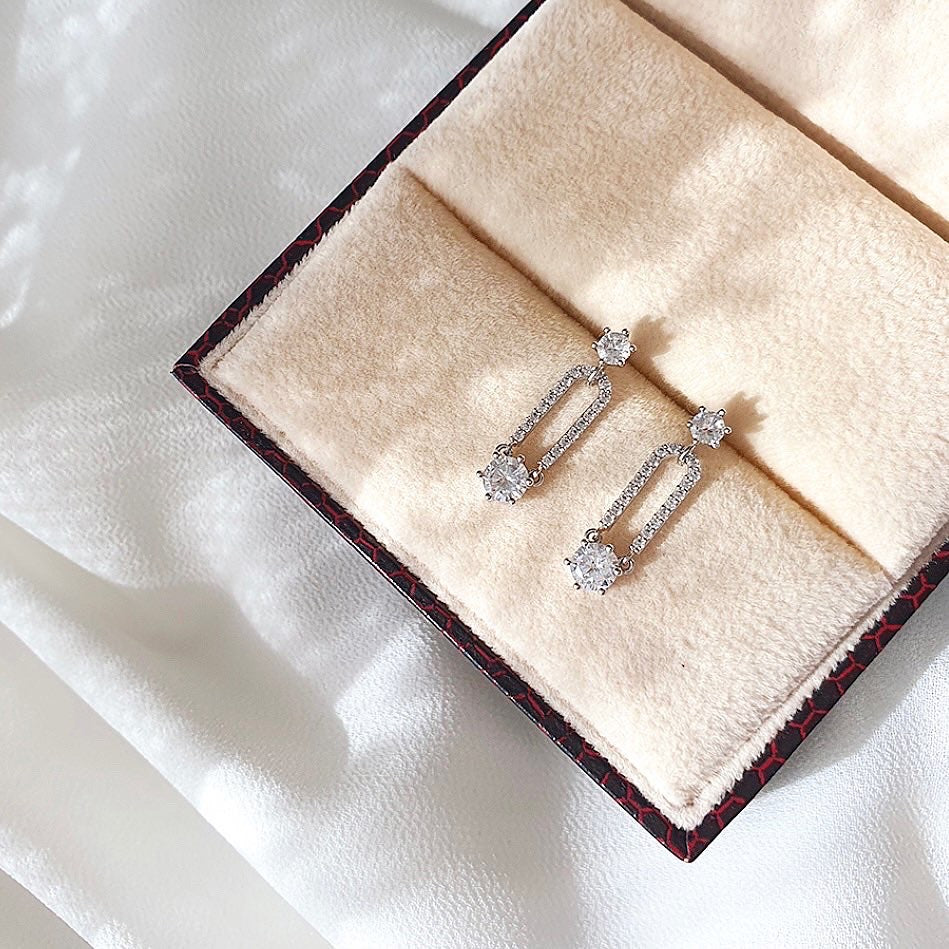 Linkle cubic earrings